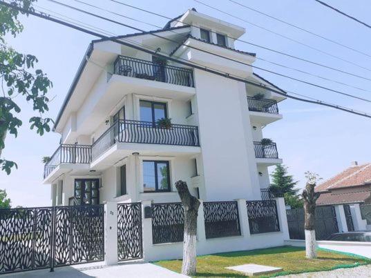 Bed and Breakfast Casa Leahu Băile 1 Mai Zewnętrze zdjęcie