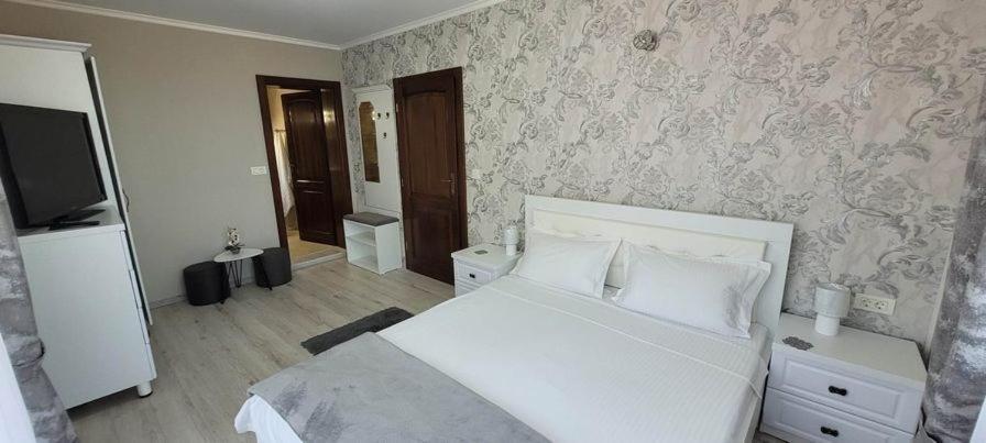 Bed and Breakfast Casa Leahu Băile 1 Mai Zewnętrze zdjęcie